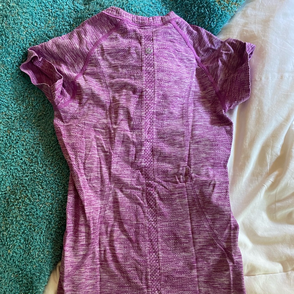 Size 4 lululemon short sleeve swiftly tech